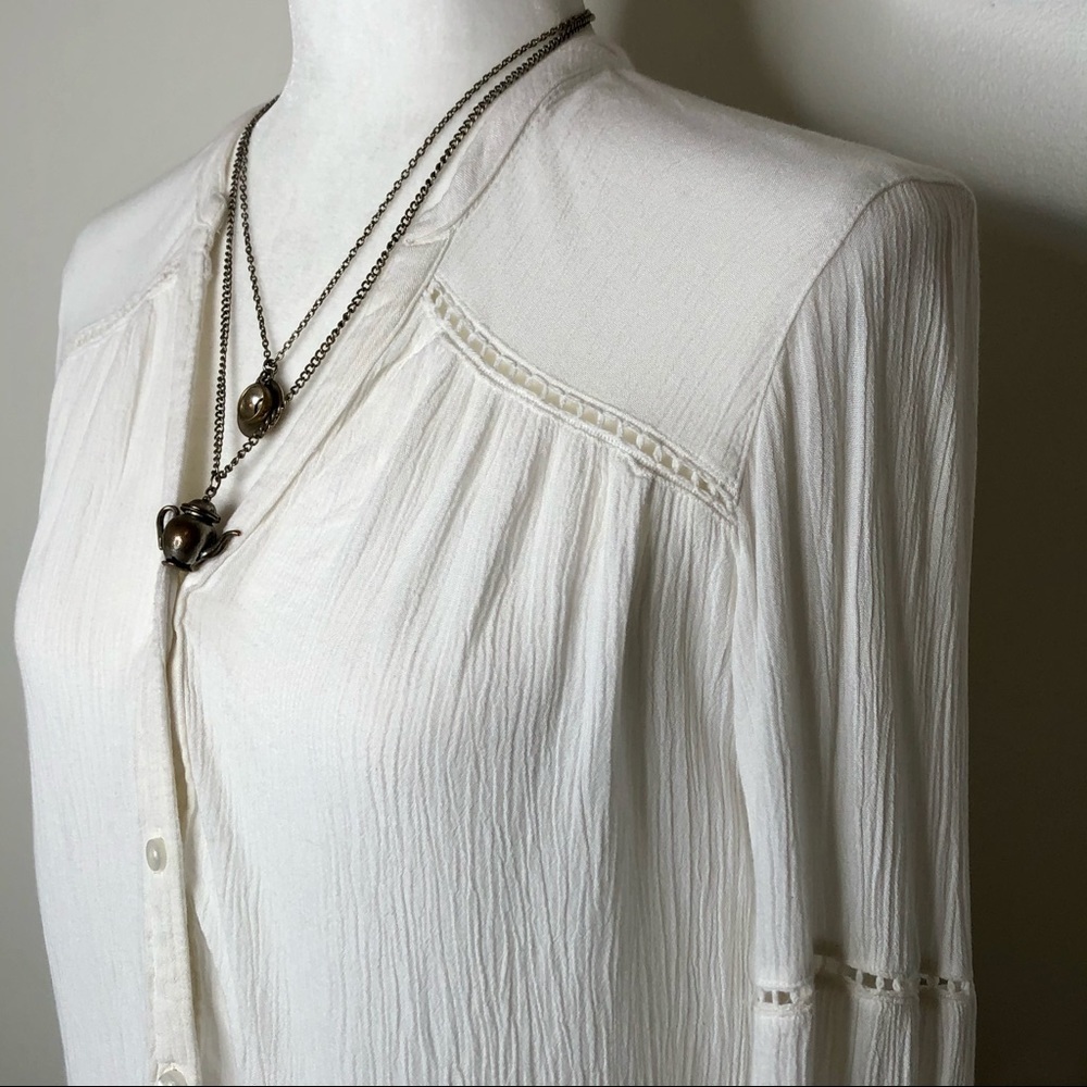 Hollister Boho Blouse Hi Low V neck Crochet detail XS - Picture 14 of 14